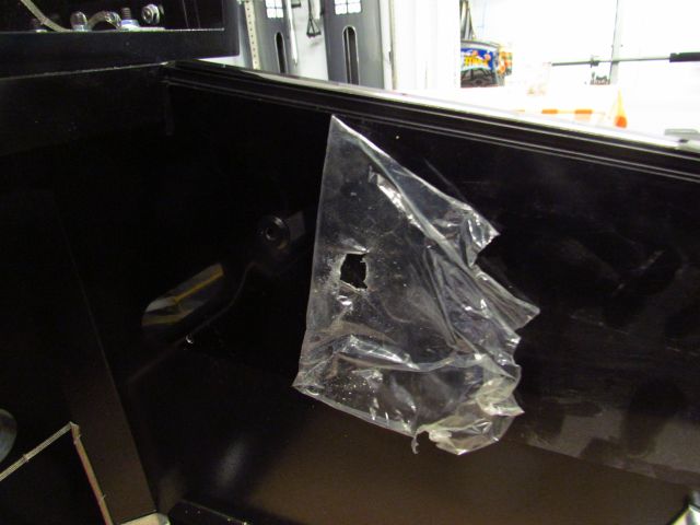 153
Black  ultr thin  mirror  blades are installed.The protective  film is left in place for  now only peeled  back  where need
