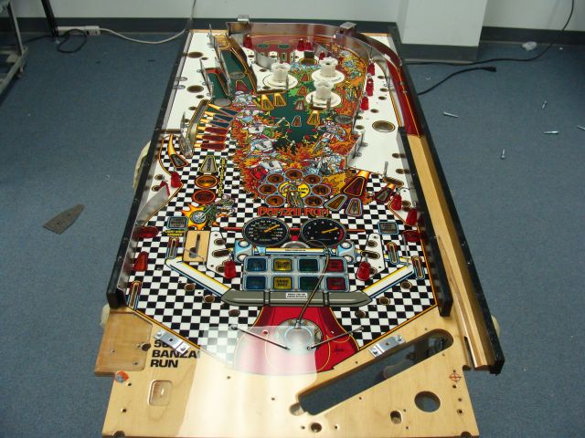 336
 While I wrap up the upper playfield restore I will rebuild the lower so the total assembly falls back together in the corr