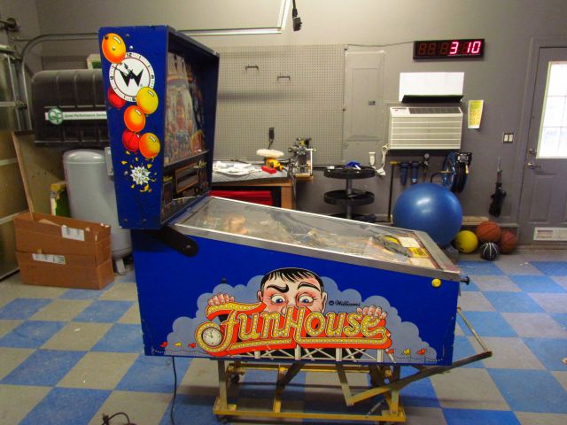 1
Funhouse base game as it arrived.My primary  goal right now is just to get the cabinet gutted and hand it off to my local  ca