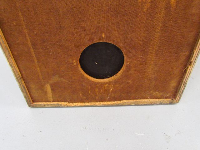 2
The back of the cabinet(part on the  floor) is made of  particle wood and   that  starts to  fall apart first.Then the  lip o